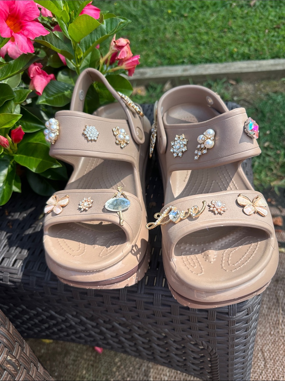 Crocs Mega Crush sandal decked out with charms! - Picture 7 of 7